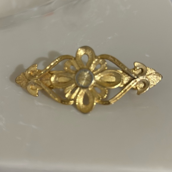 Vintage Gold flower design Barrette - Picture 1 of 4